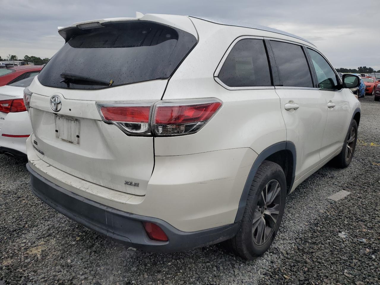 2016 Toyota Highlander - Image 3