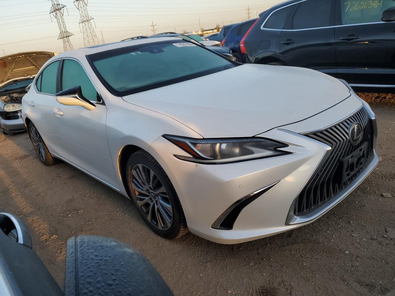 2020 Lexus ES - Image 4