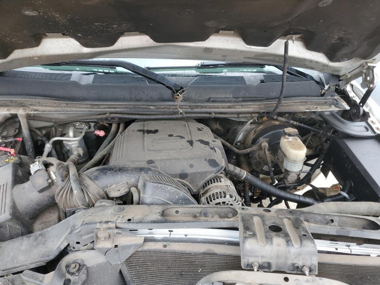 2012 Chevrolet Silverado - Image 11