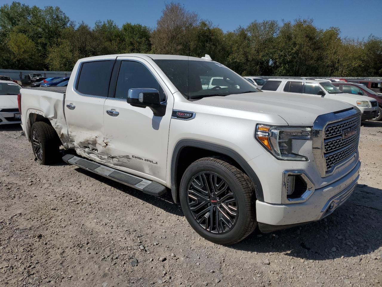 2022 GMC Sierra - Image 4