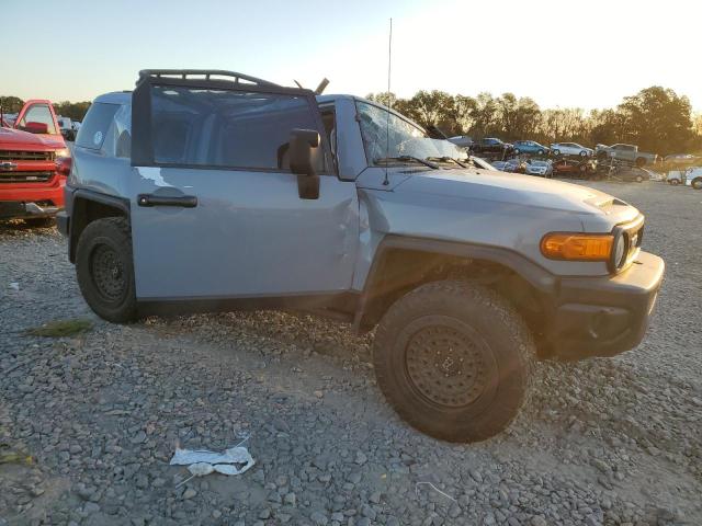 TOYOTA FJ CRUISER 2013 Серый