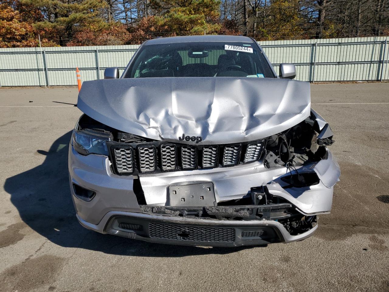 2017 Jeep Grand Cherokee - Image 5
