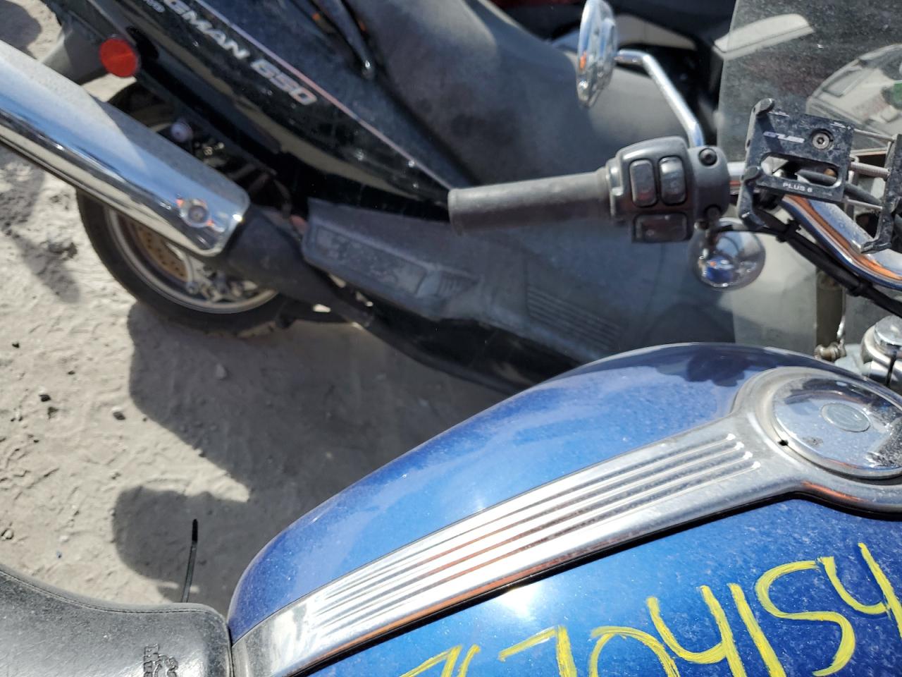 2009 Harley-Davidson Xl1200 C VIN: 1HD1CT31X9K411021 Lot: 76704154