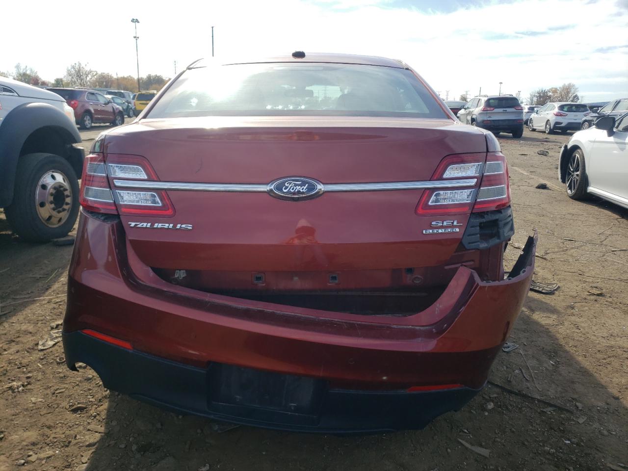 2014 Ford Taurus Sel VIN: 1FAHP2E8XEG140537 Lot: 77328484