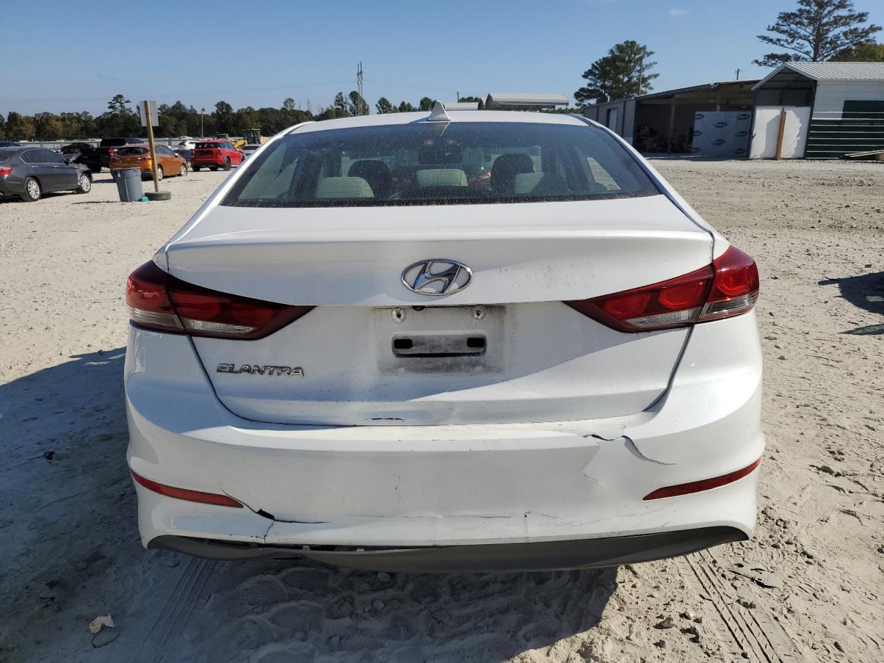 2017 Hyundai Elantra - Image 6