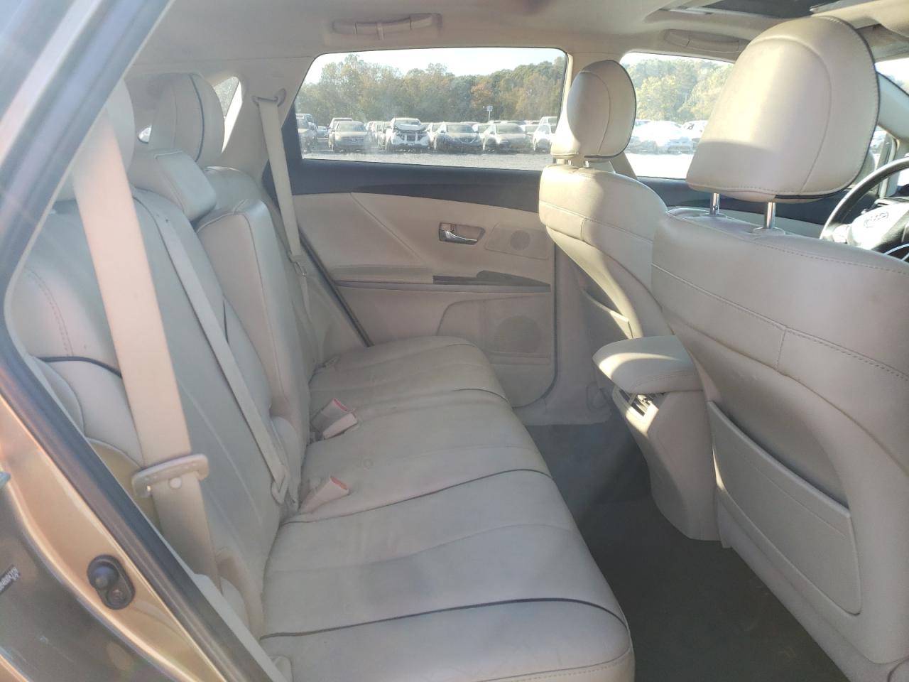 2011 Toyota Venza - Image 11