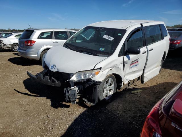 2016 Toyota Sienna 