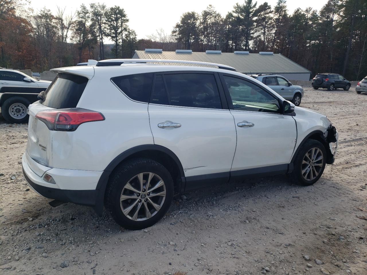 2016 Toyota RAV 4 - Image 3