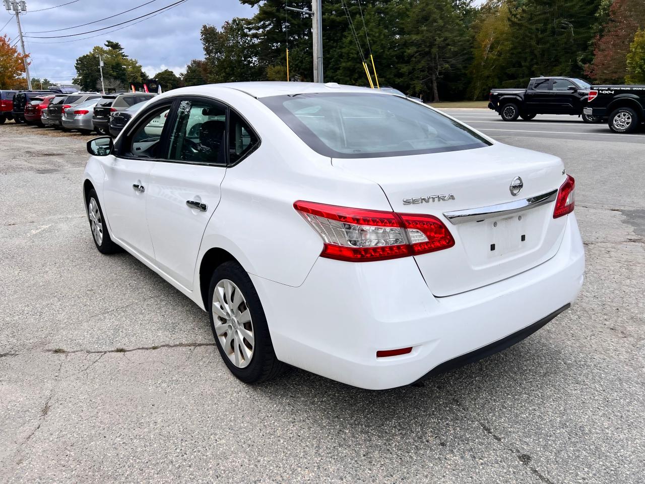 2015 Nissan Sentra - Image 3