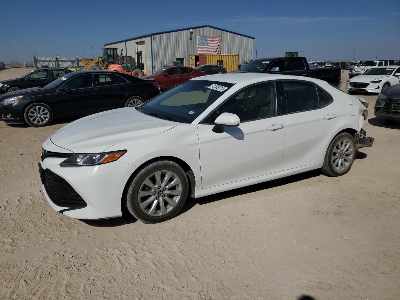 VIN JTNB11HK9J3024066 2018 TOYOTA CAMRY no.1