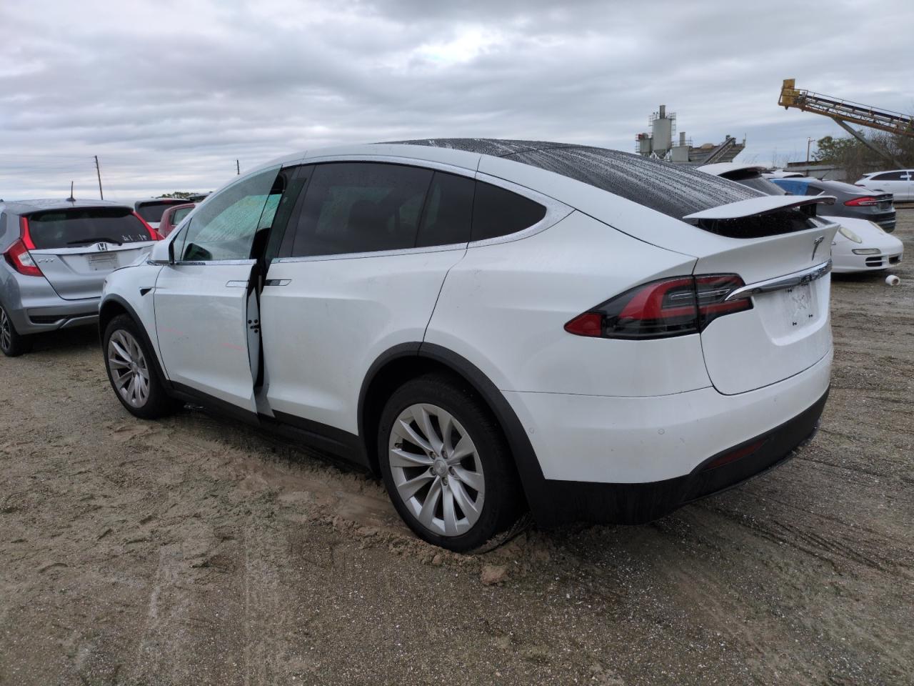 5YJXCBE24LF214006 2020 TESLA MODEL X - Image 2