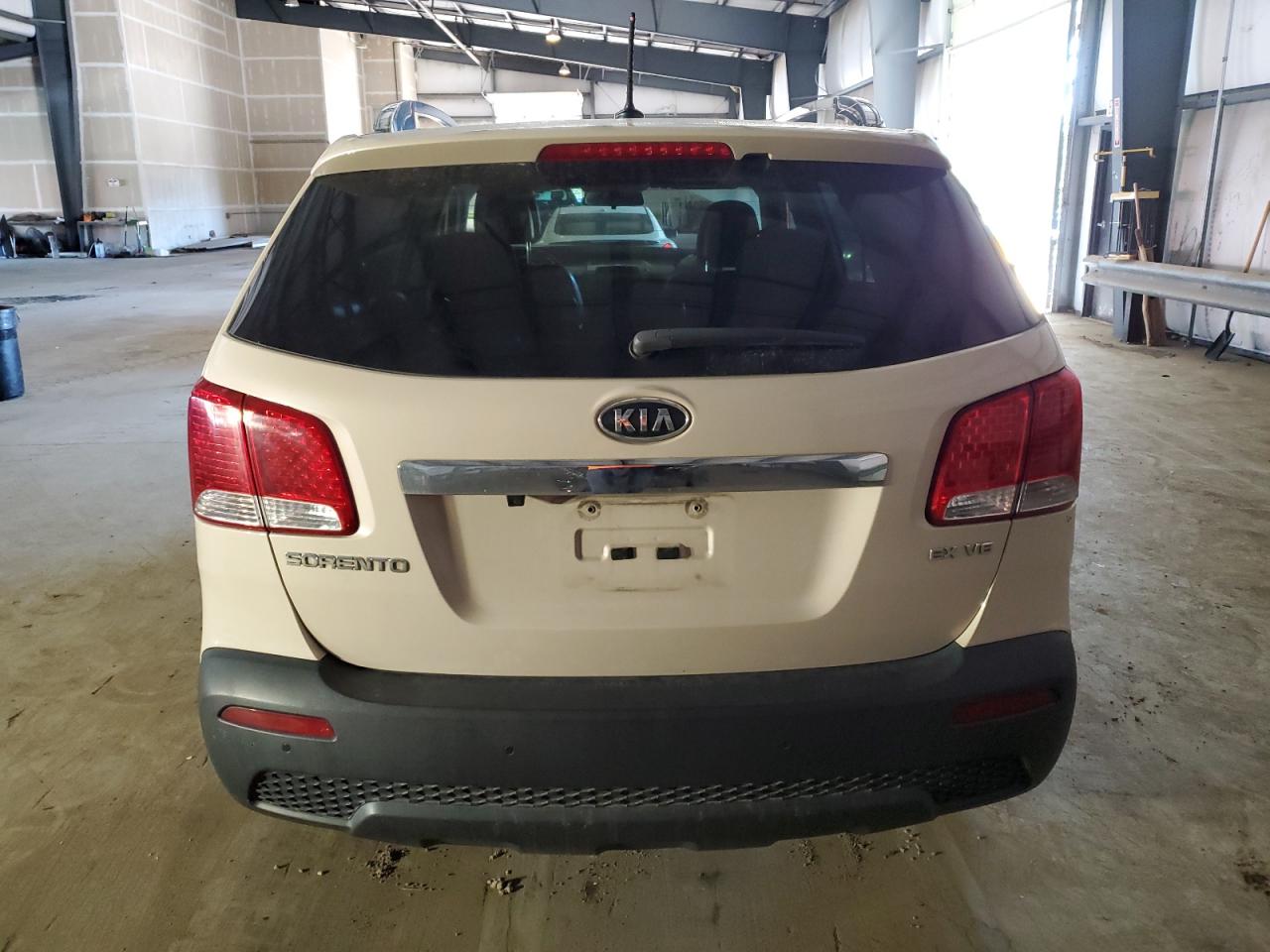 2011 Kia Sorento - Image 6