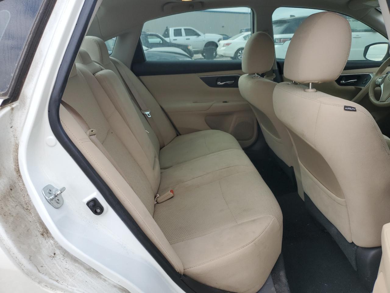 2015 Nissan Altima - Image 10