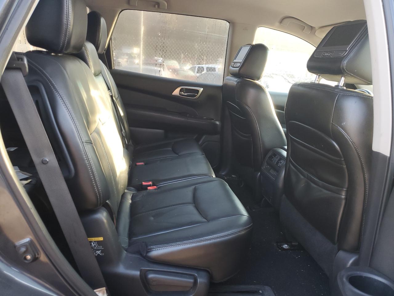 2013 Nissan Pathfinder - Image 11