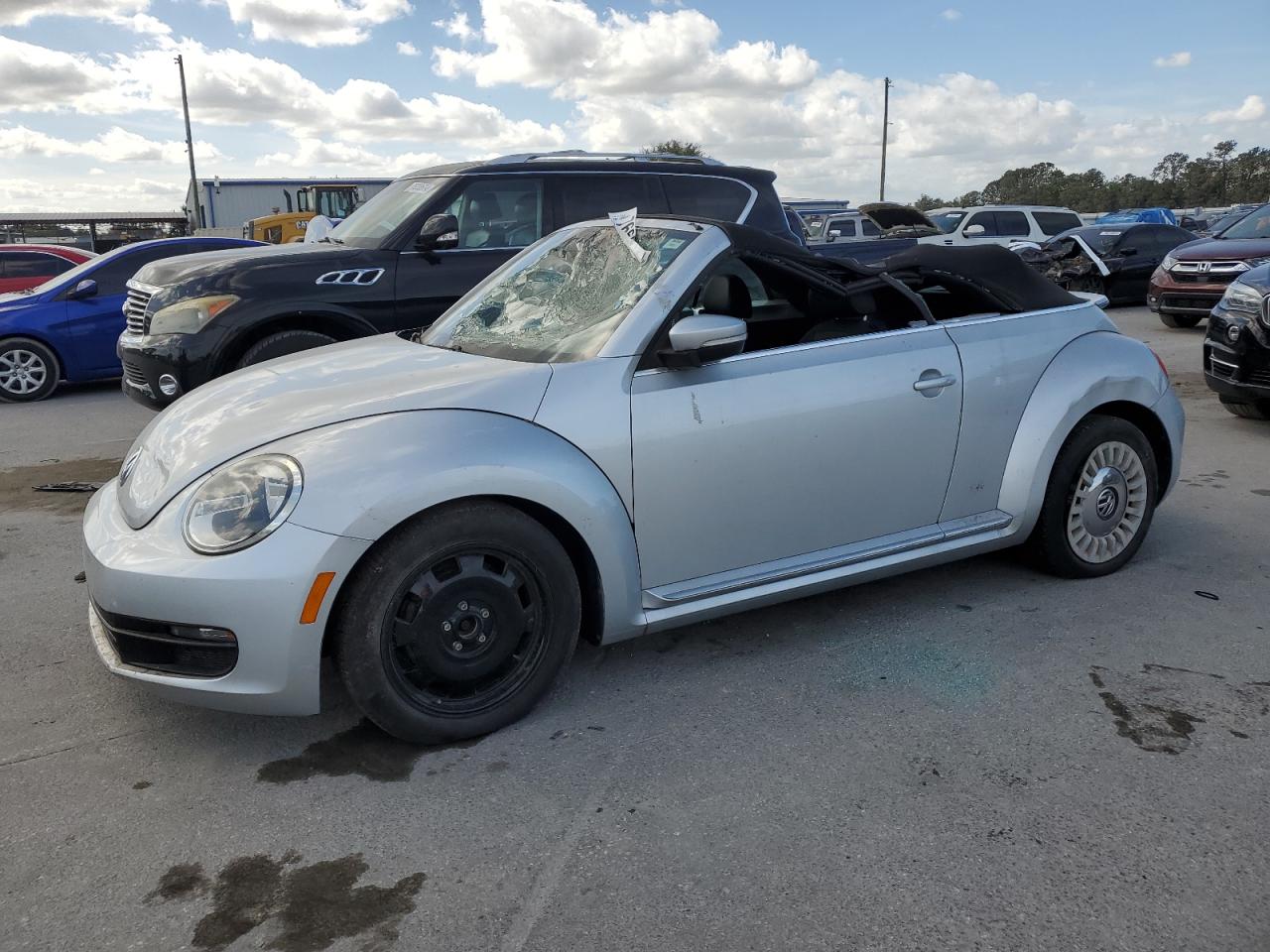 2014 Volkswagen Beetle - Image 1