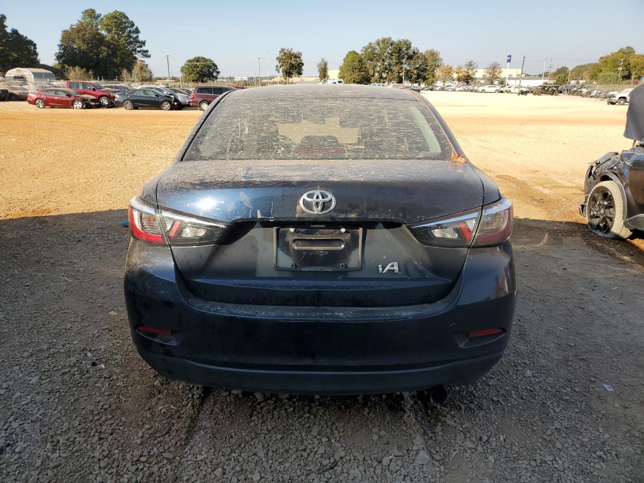 3MYDLBYVXHY194768 2017 Toyota Yaris Ia