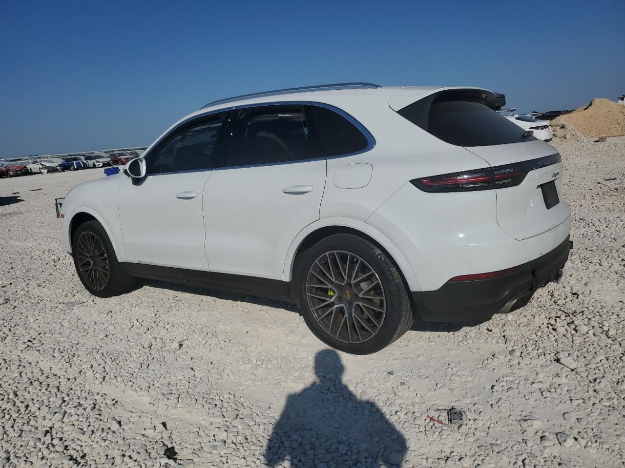 2019 Porsche Cayenne - Image 2