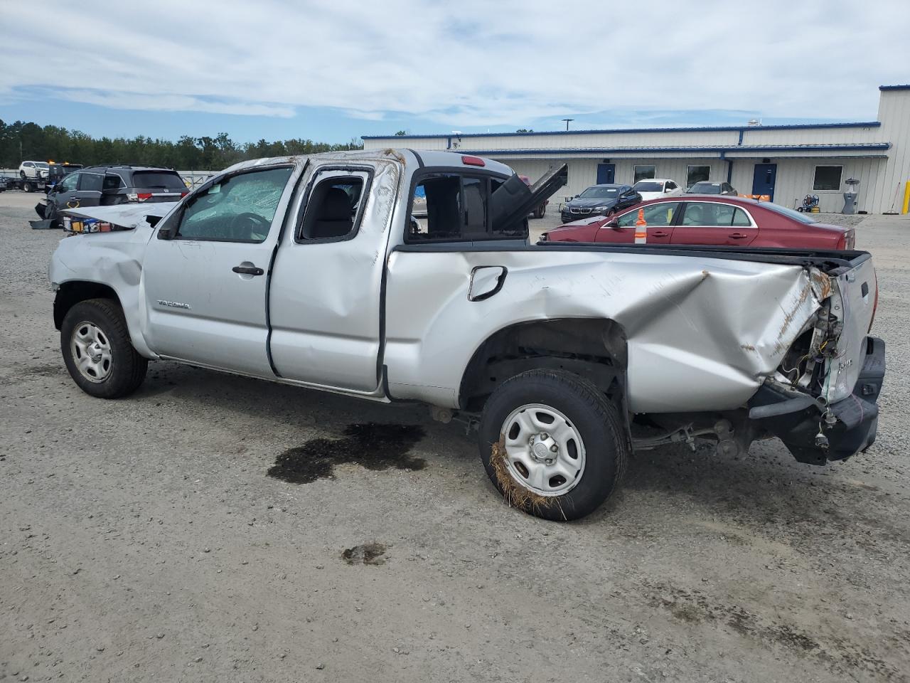 2008 Toyota Pickup - Image 2