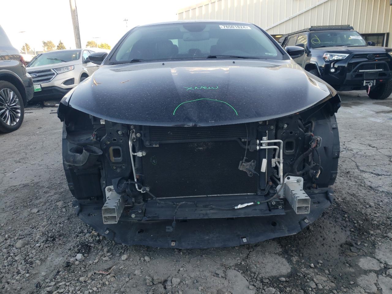 2016 Chrysler 200 - Image 5