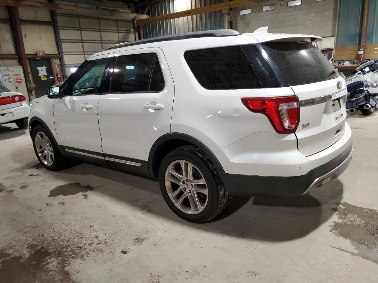 1FM5K8D84GGD04377 2016 FORD EXPLORER - Image 2