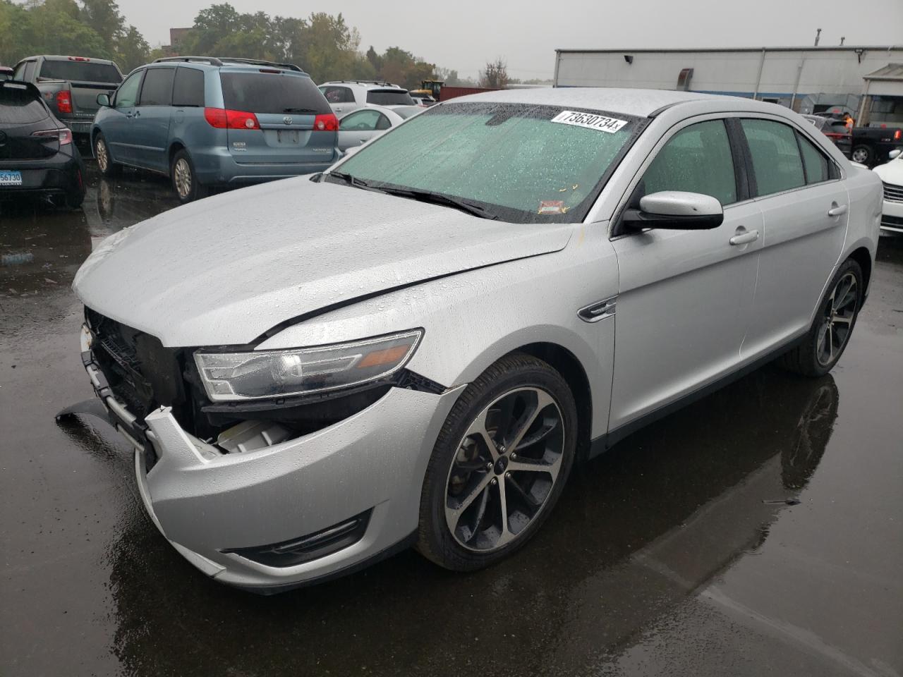 2015 Ford Taurus - Image 1