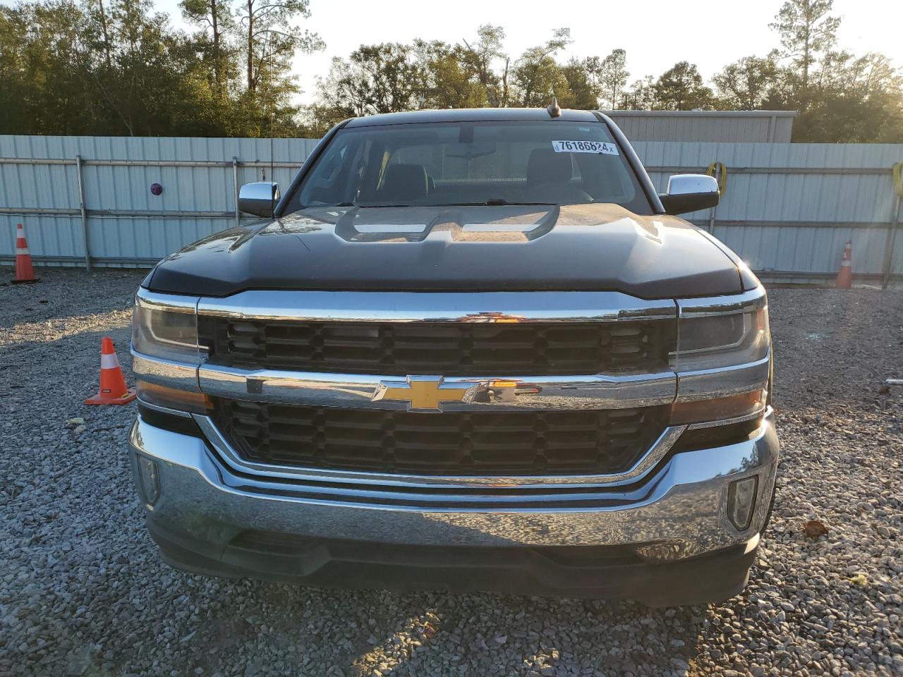 2016 Chevrolet Silverado - Image 5