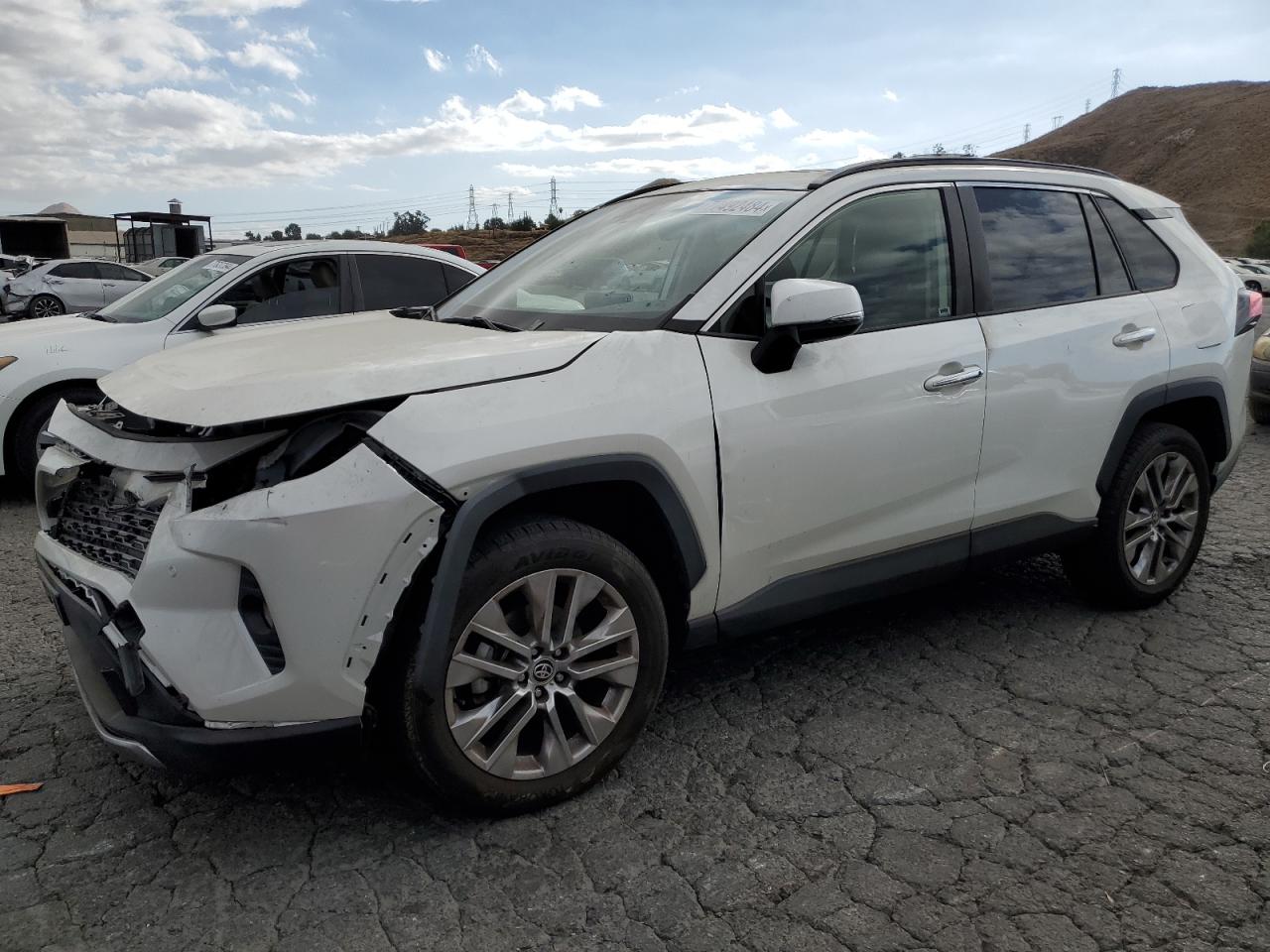 2020 Toyota RAV 4 - Image 1