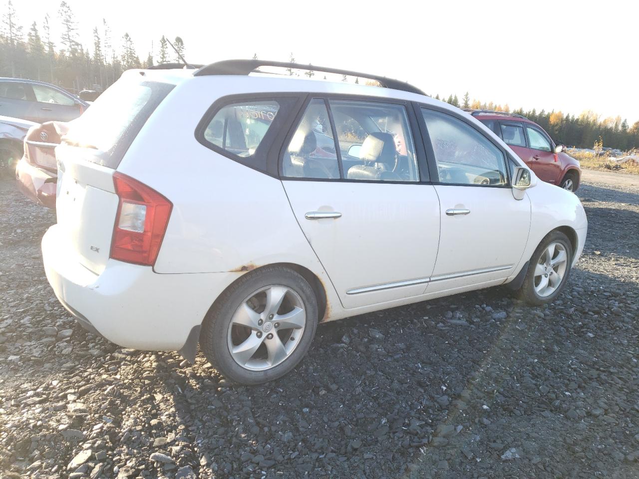 2009 Kia Rondo - Image 3