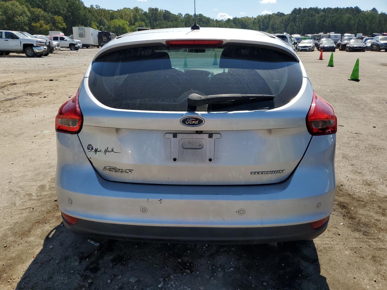 1FADP3N28JL332041 2018 Ford Focus Titanium