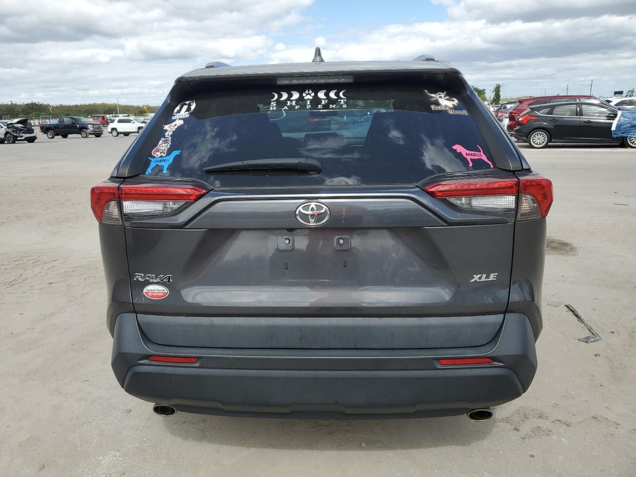 2021 Toyota Rav4 Xle VIN: 2T3W1RFV0MW143434 Lot: 76699734