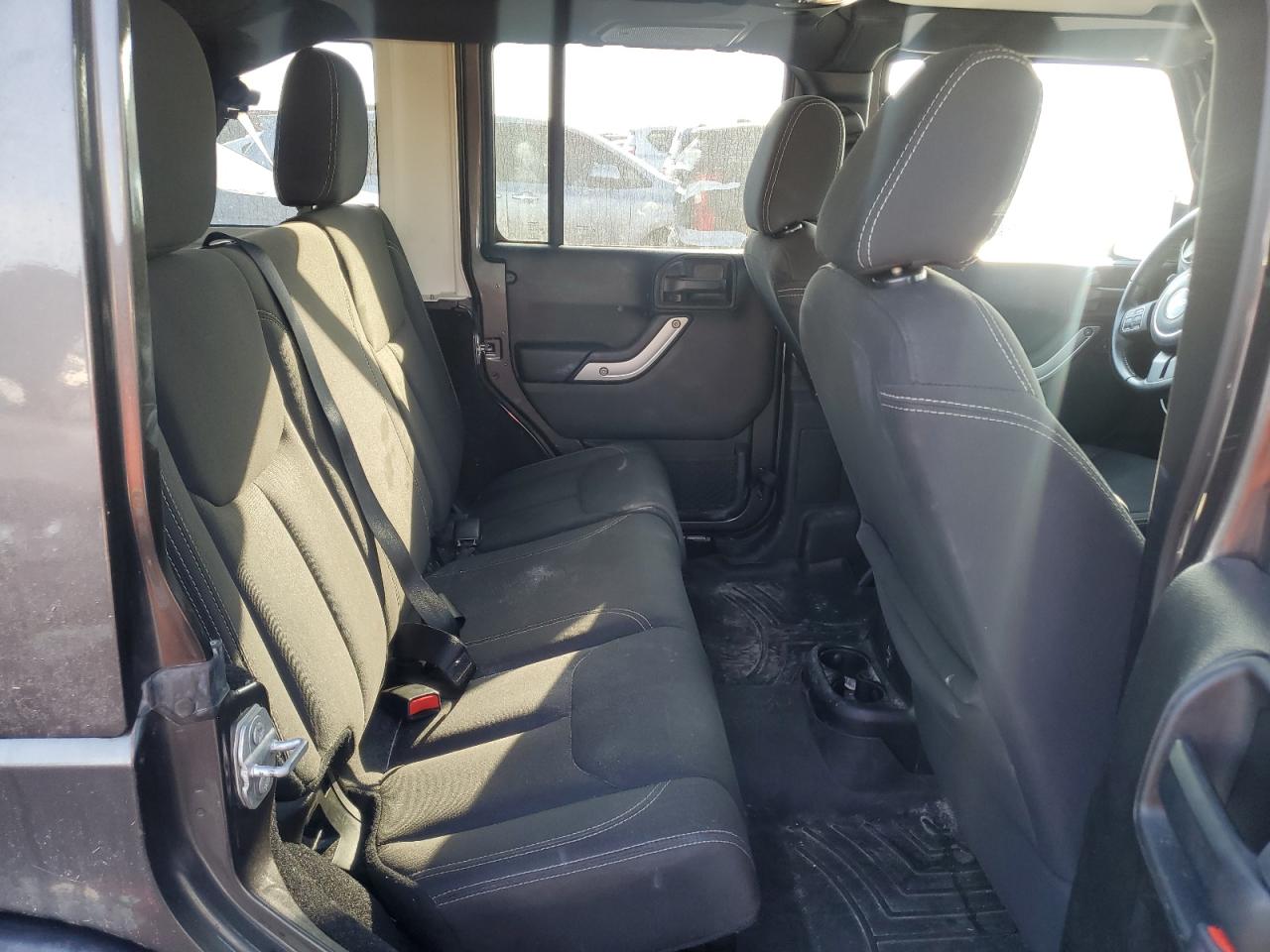 2017 Jeep Wrangler - Image 10