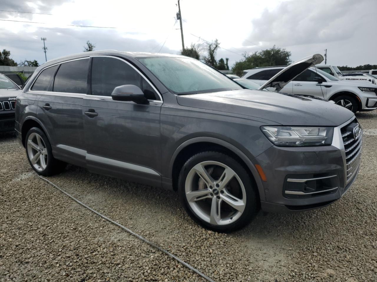 WA1VAAF78KD033427 2019 Audi Q7 Prestige