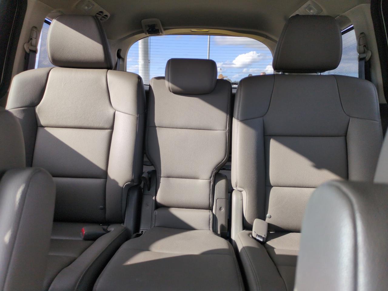 2016 Honda Odyssey - Image 10