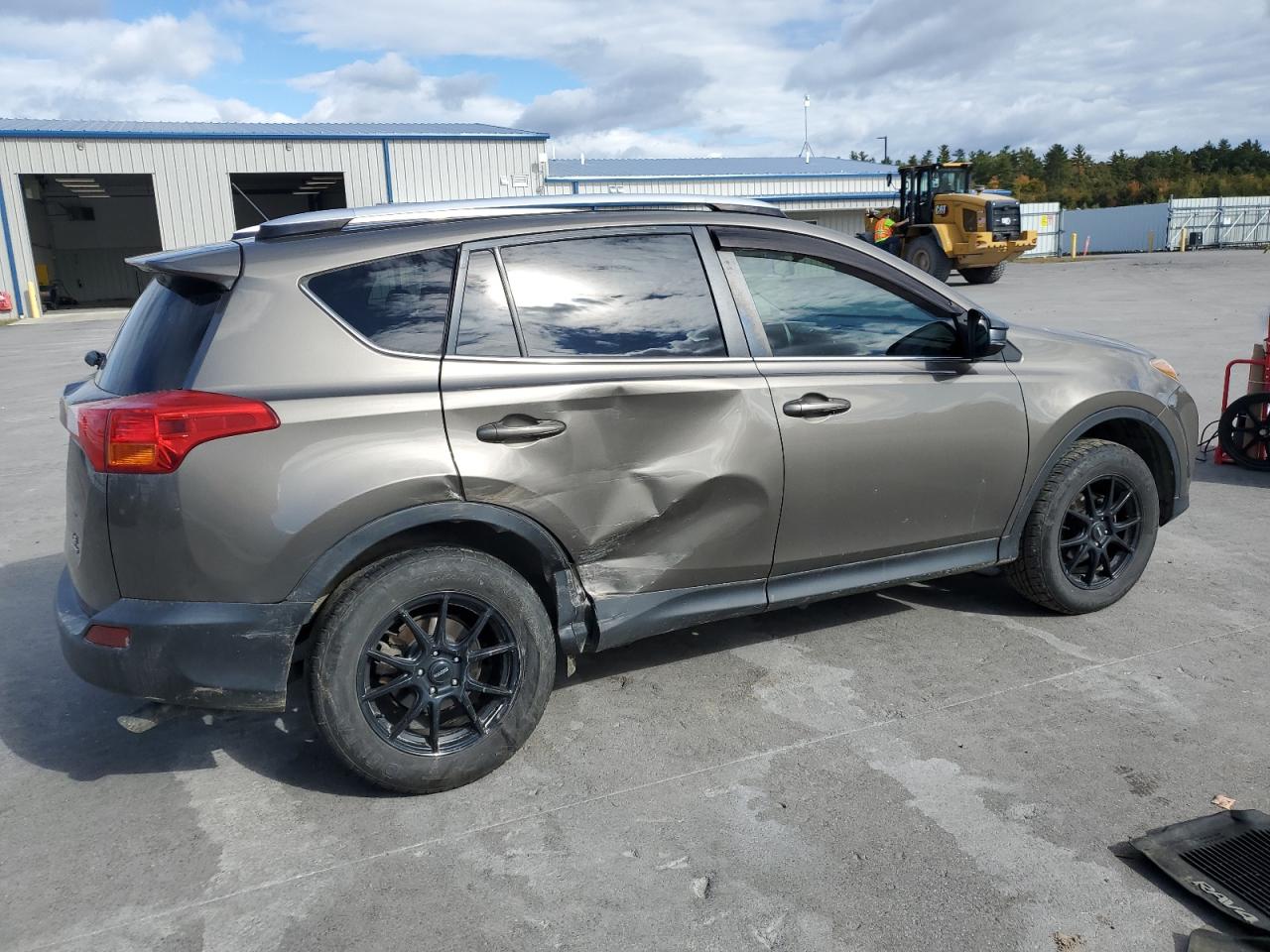 2014 Toyota RAV 4 - Image 3