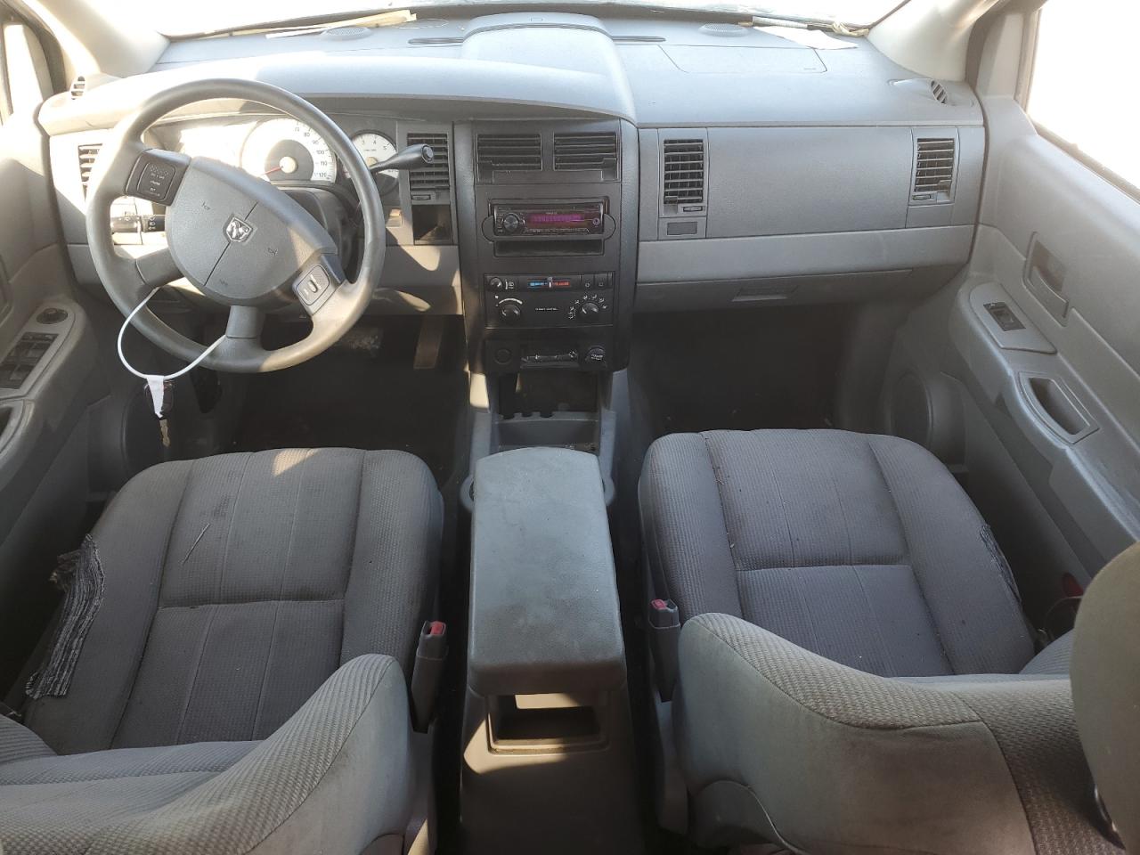 2005 Dodge Durango - Image 8