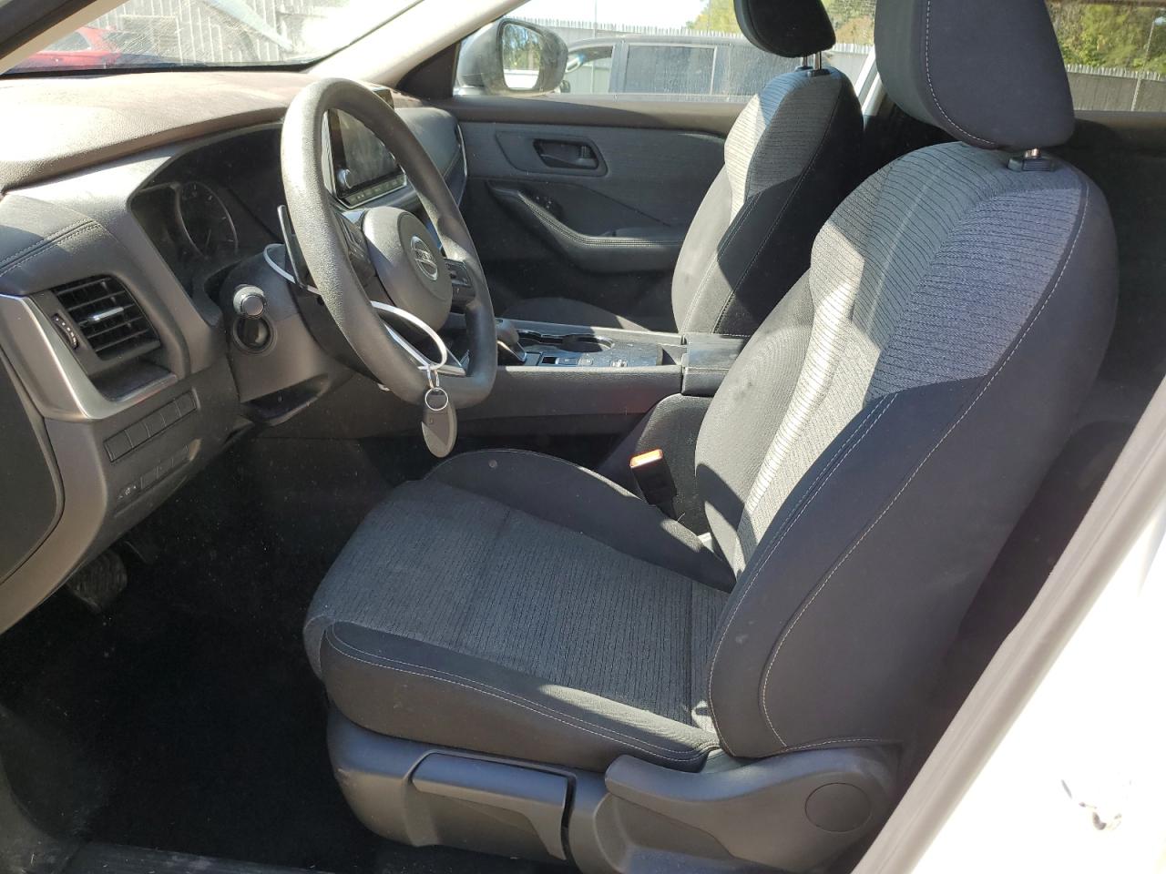 2021 Nissan Rogue - Image 7