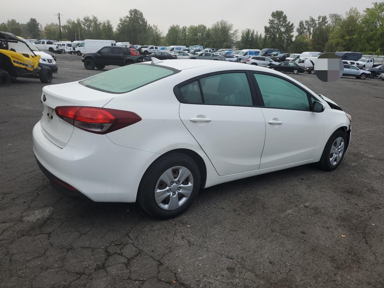 2017 Kia Forte - Image 3