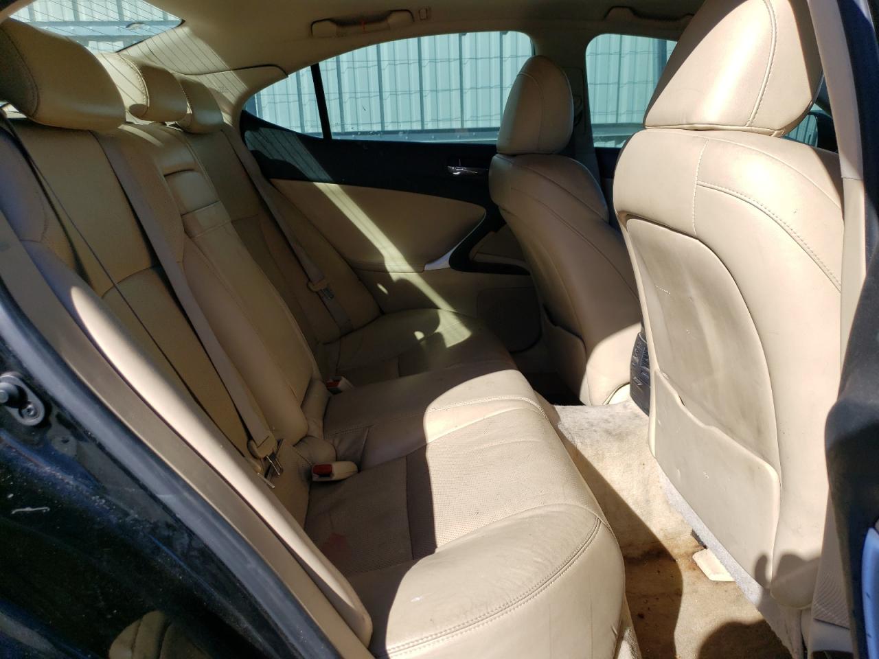 2007 Lexus IS - Image 10
