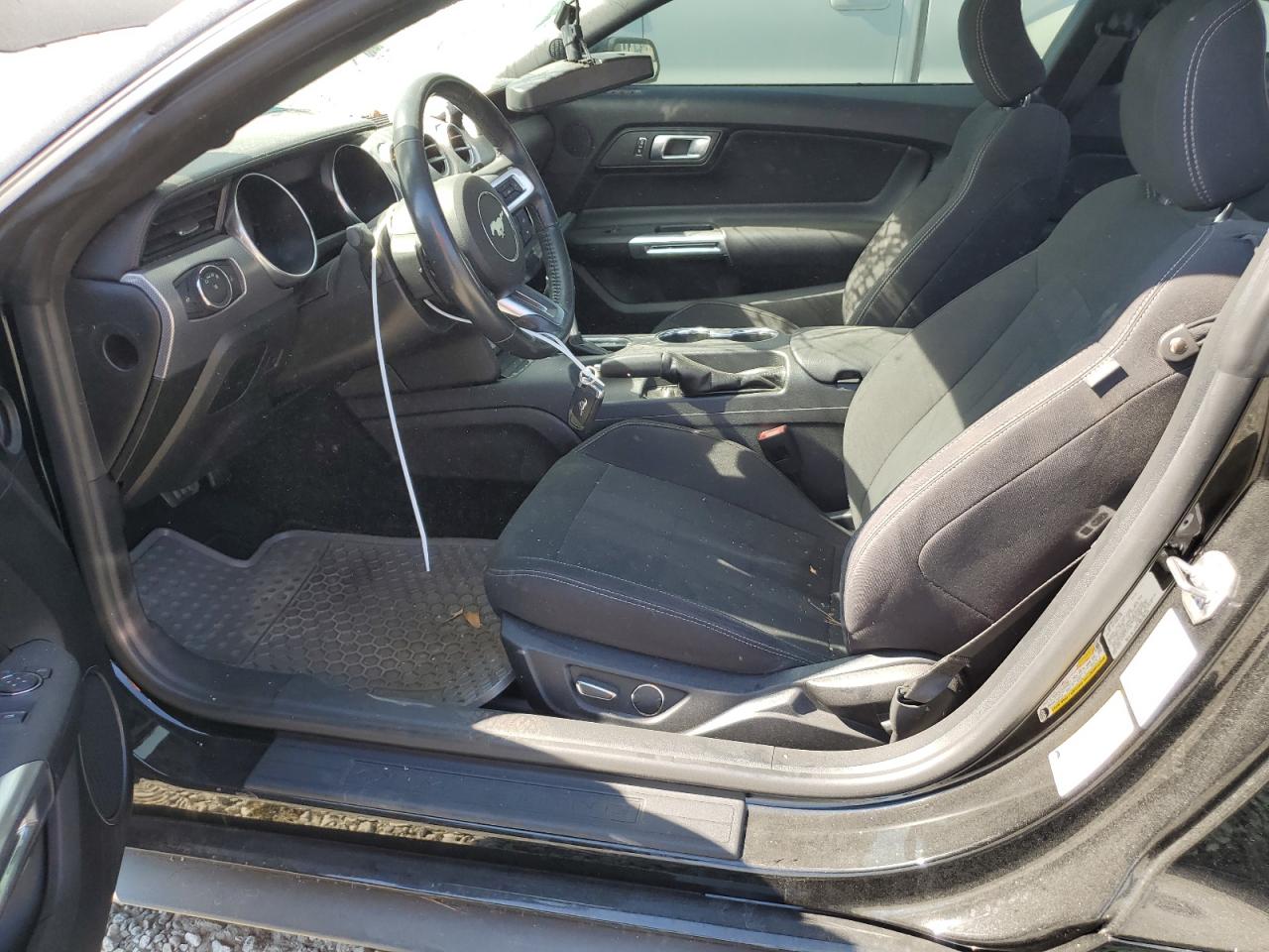 2018 Ford Mustang - Image 7