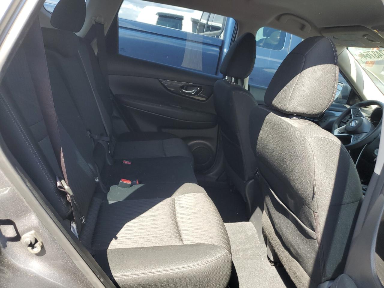 2018 Nissan Rogue S VIN: KNMAT2MTXJP577882 Lot: 74743764