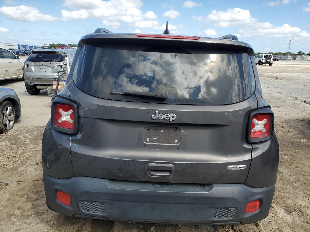 2018 Jeep Renegade Latitude VIN: ZACCJABB5JPH67014 Lot: 75354284