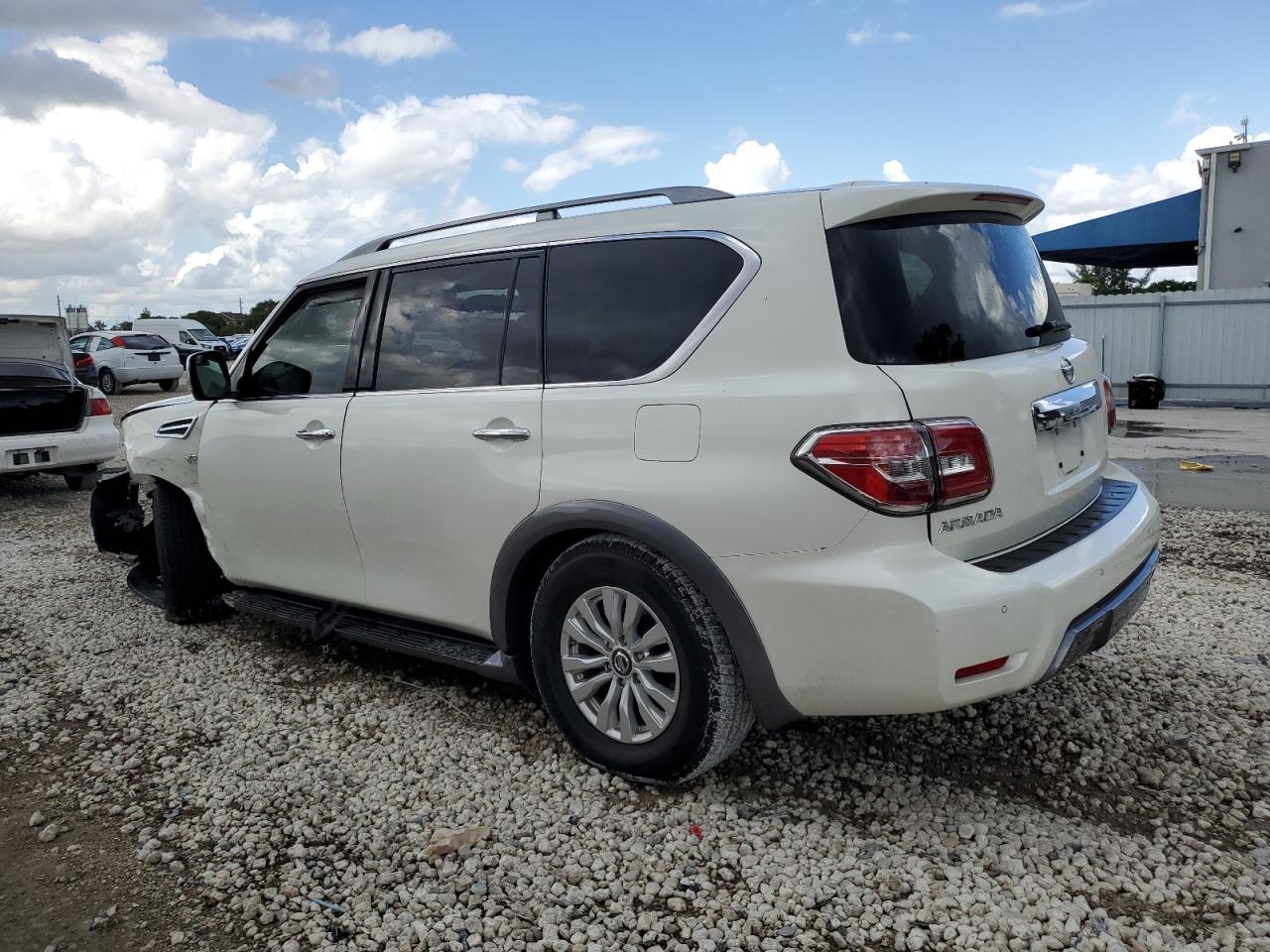 2020 Nissan Armada - Image 2