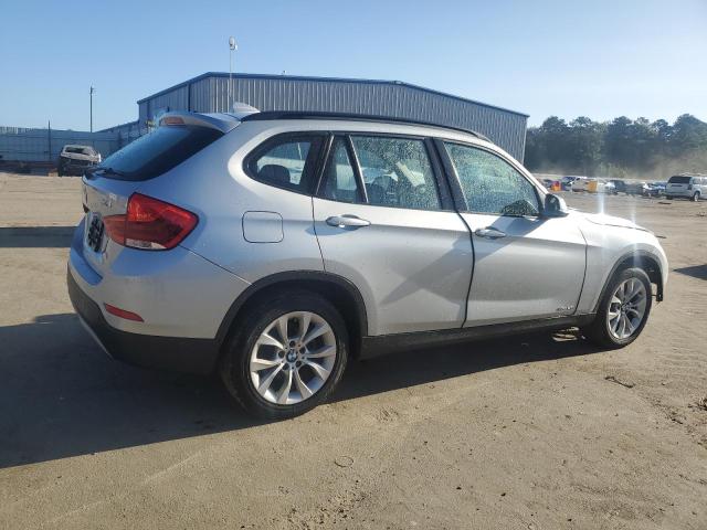  BMW X1 2014 Srebrny