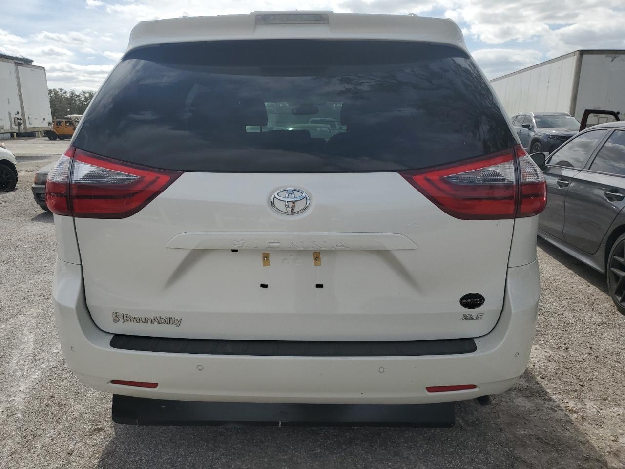 2020 Toyota Sienna Xle VIN: 5TDYZ3DC1LS039812 Lot: 76706504