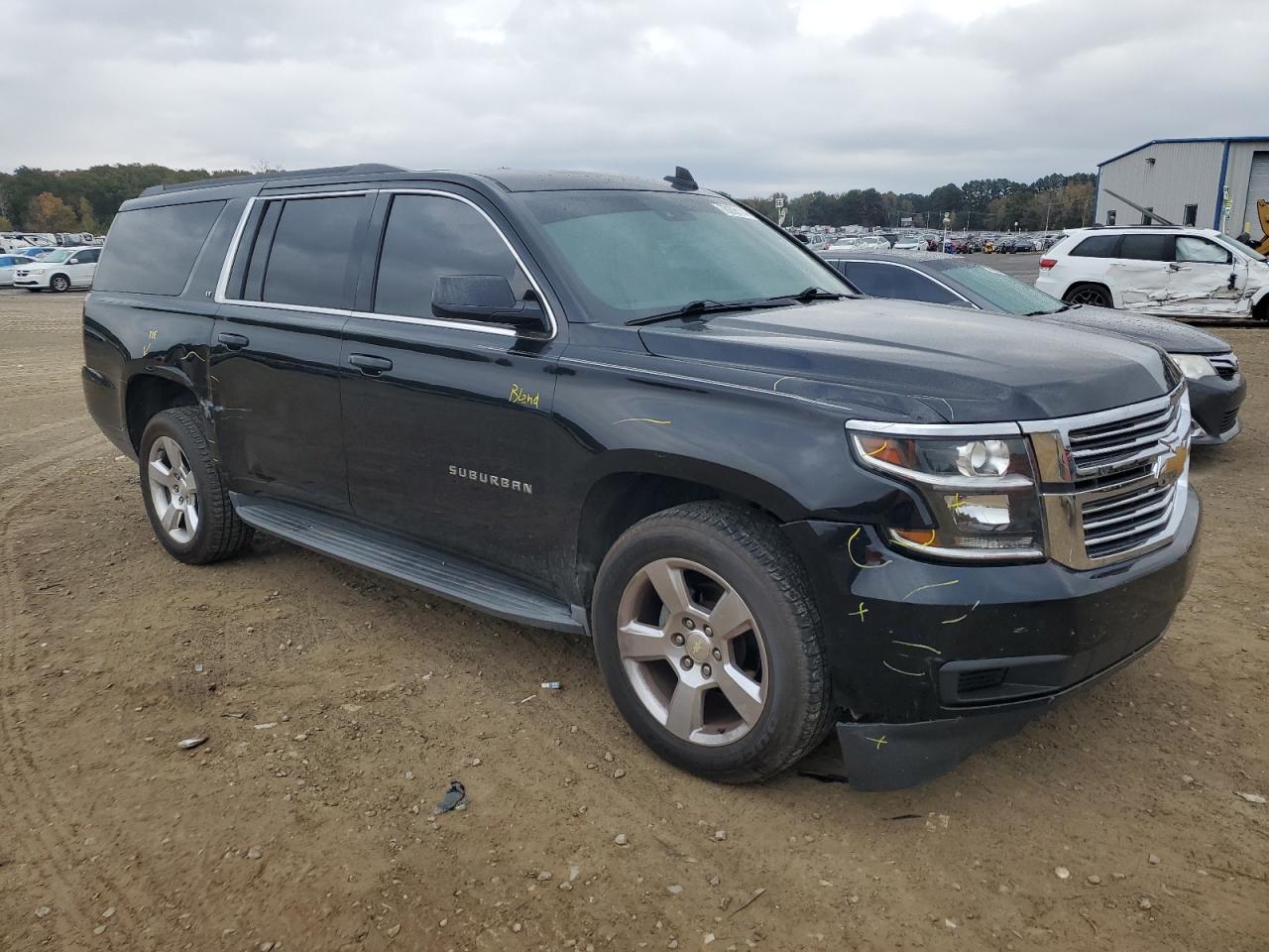 VIN 1GNSCHKCXGR239008 2016 CHEVROLET SUBURBAN no.4