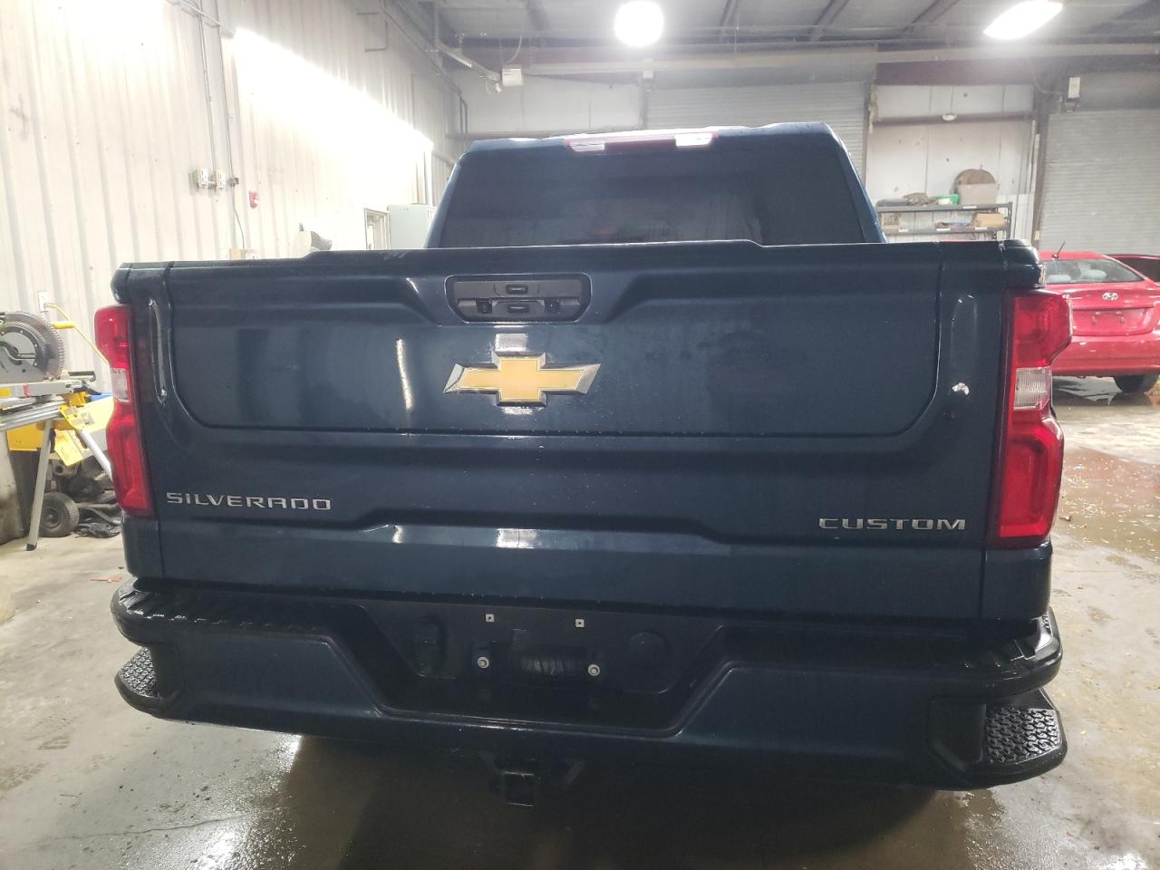 2021 Chevrolet Silverado K1500 Custom VIN: 3GCPYBEKXMG263563 Lot: 76173564