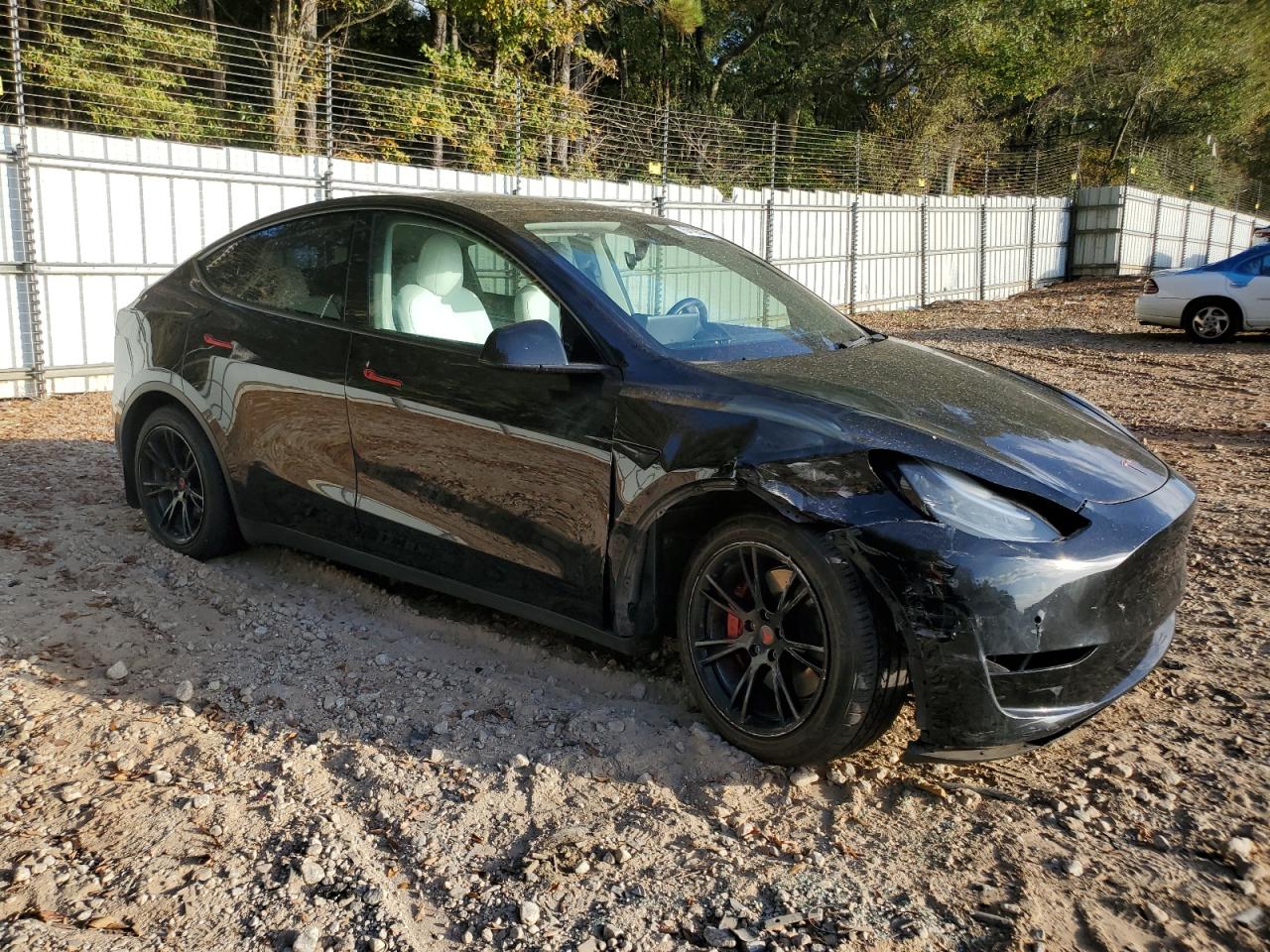 VIN 5YJYGDEE1MF203108 2021 TESLA MODEL Y no.4