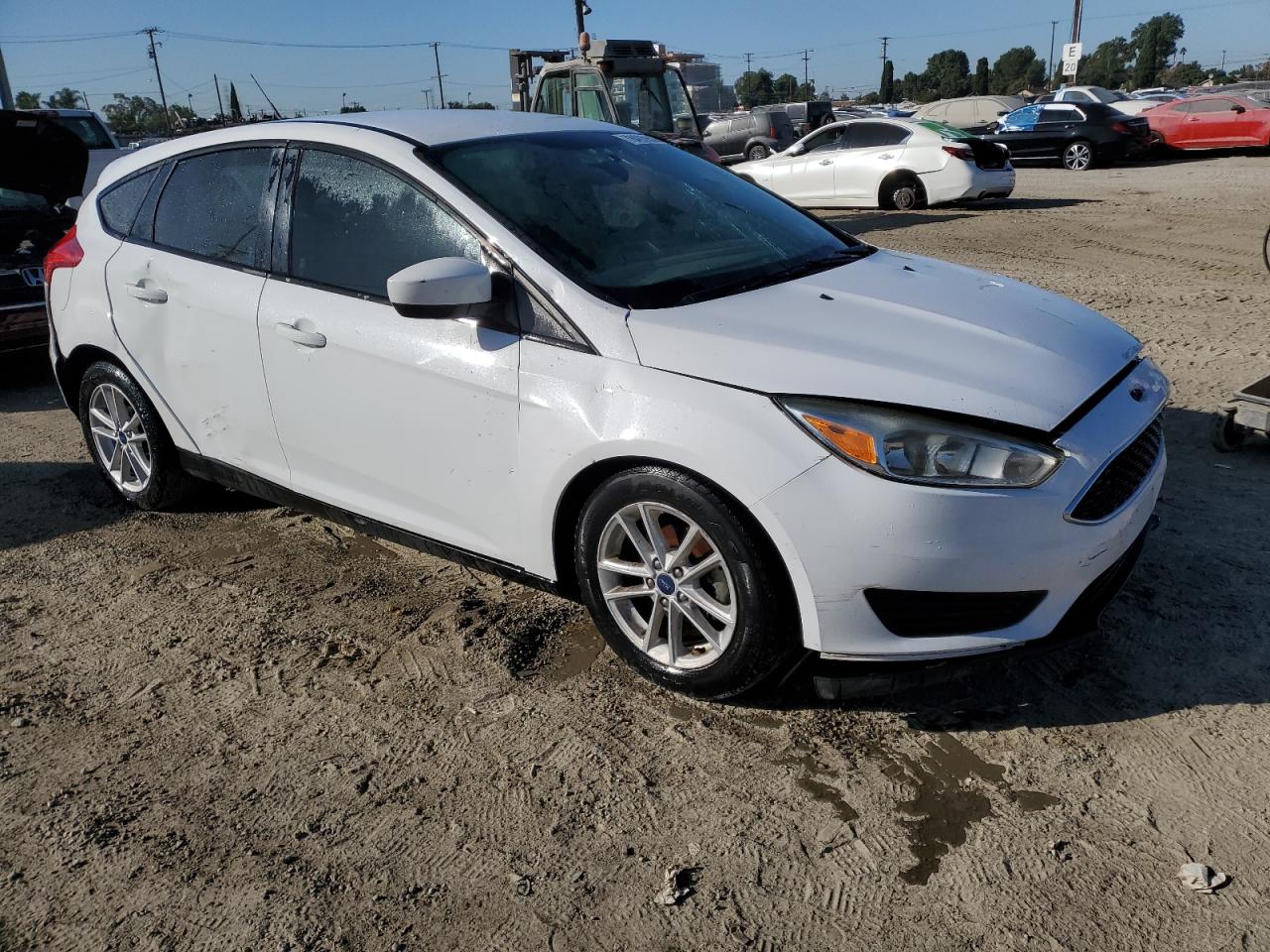 VIN 1FADP3K29JL287695 2018 FORD FOCUS no.4