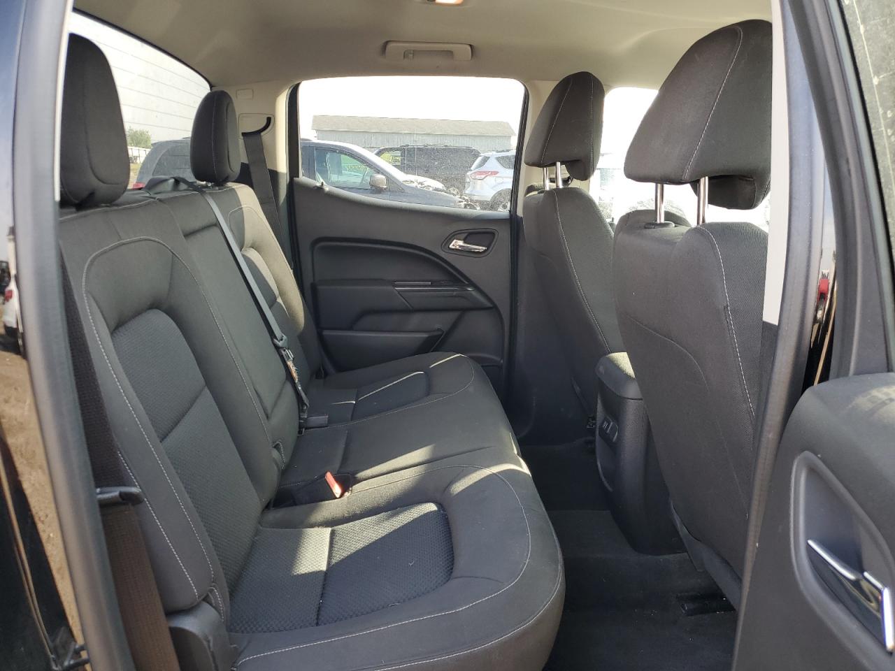 2015 Chevrolet Colorado - Image 10