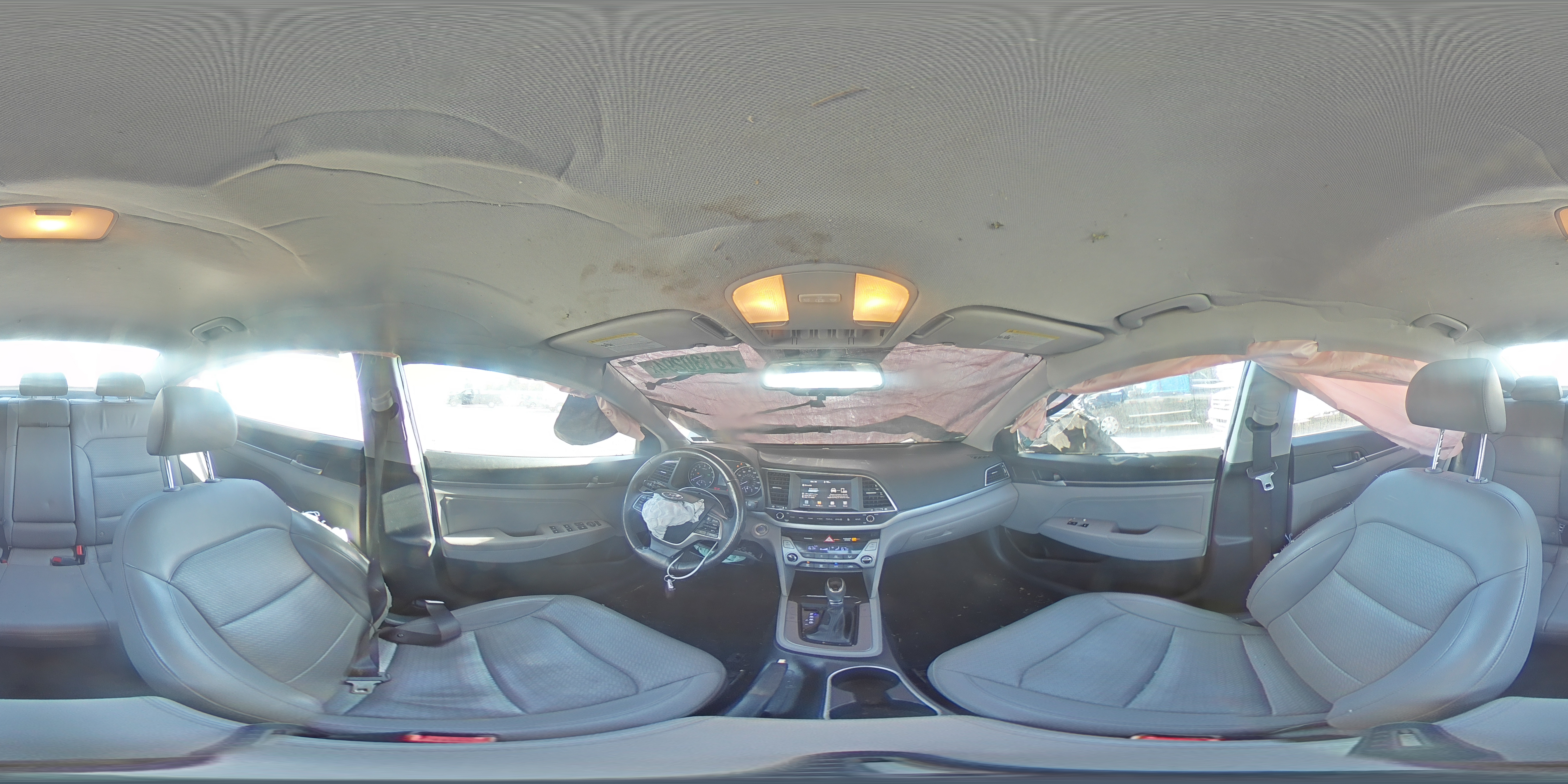 2017 Hyundai Elantra - Image 13